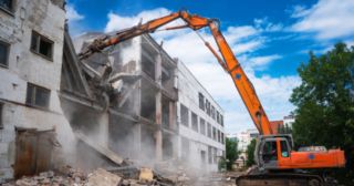 Промышленный демонтаж зданий Железногорск, цена от 2905 руб.