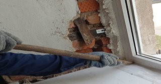 Демонтаж оконных откосов по выгодной цене от 510 руб. в Железногорске - Сварной-Жлр