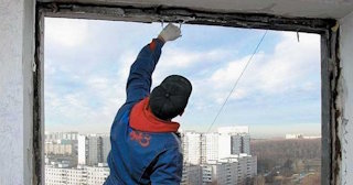Демонтаж остекления балкона в Железногорске - цена от 561 руб. - Сварной-Жлр