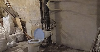 Демонтаж сантехкабины в панельном доме - цена от 1019 рублей | Сварной-Жлр